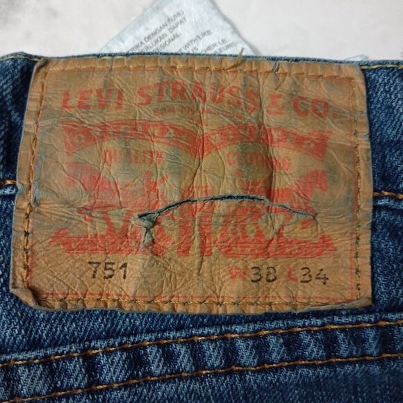 Levi's 751 Standard Straight Leg Size 38x34 - Picture 9 of 9